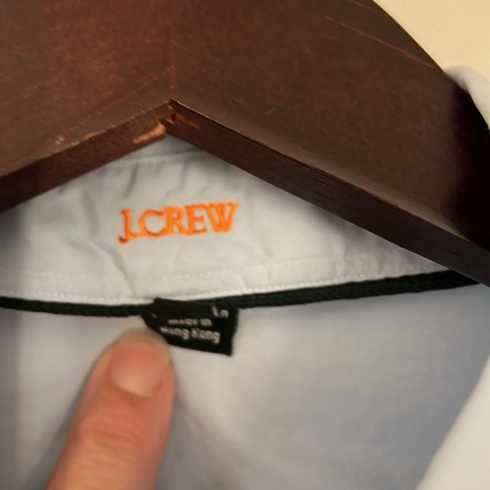 EUC J Crew light blue button shirt. Men’s Large - Picture 6 of 6